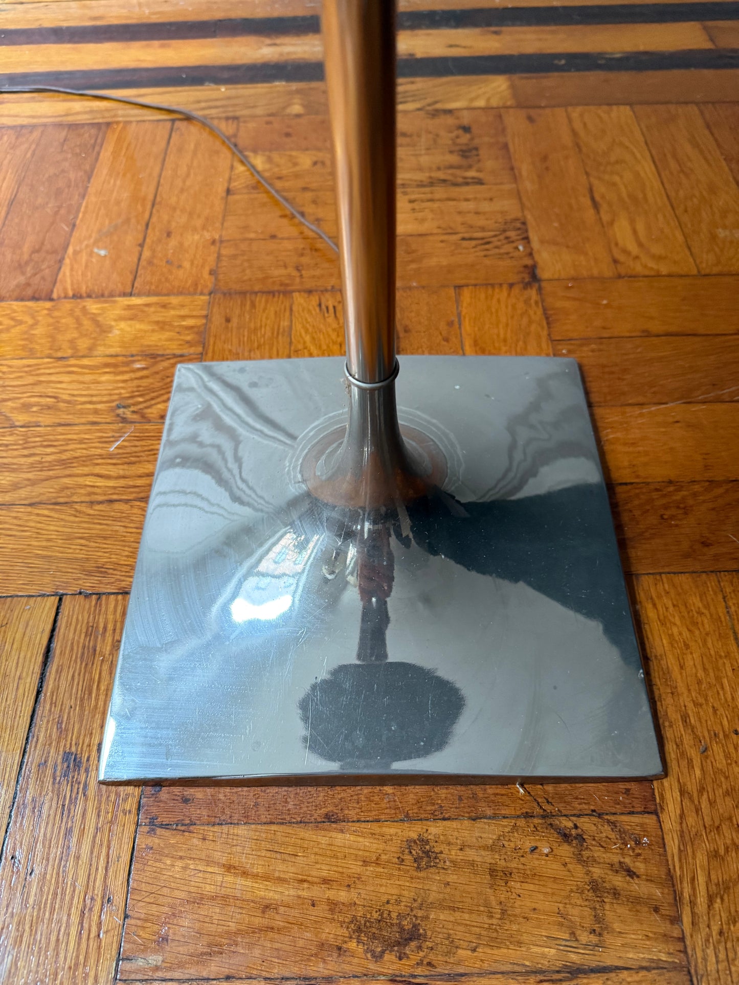 1970s Laurel Lamp Co. chrome and slate floor lamp with circular cocktail table