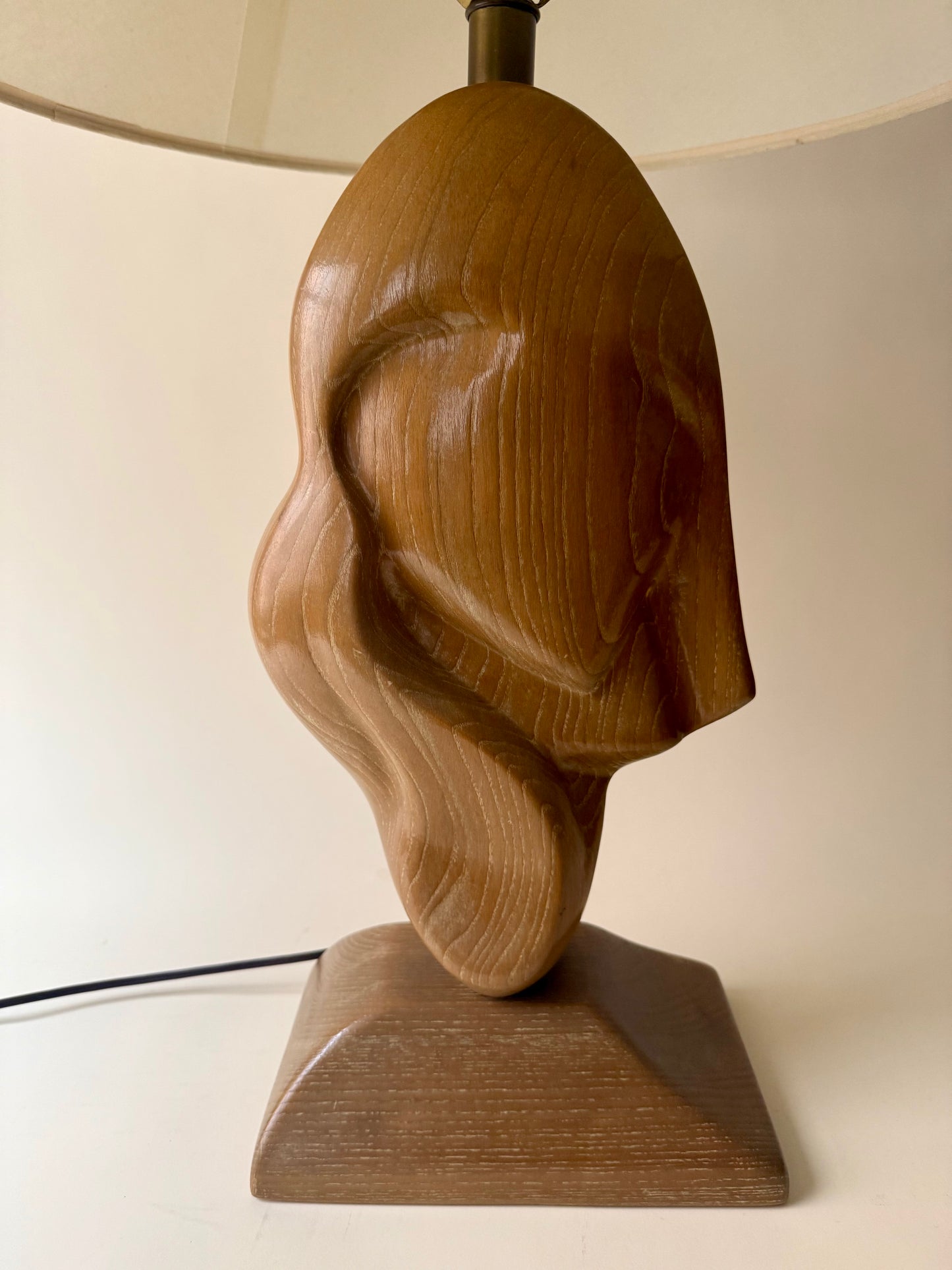 1950s organic freeform sculptural table lamp in oak