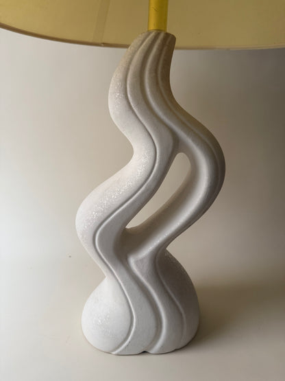 1980s postmodern sculptural wavy white textured ceramic table lamp