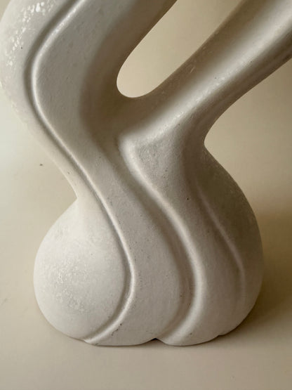 1980s postmodern sculptural wavy white textured ceramic table lamp