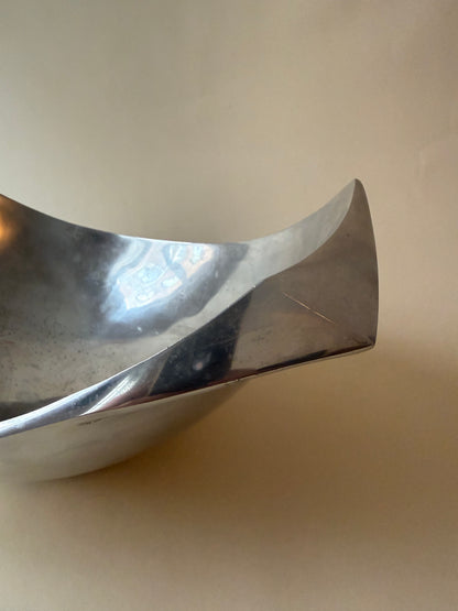 1980s Metaal Silver Tone Aluminum Large Fruit Bowl Designed by Michael Lax